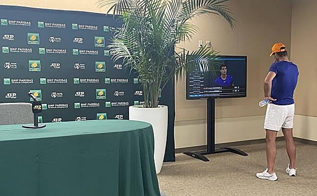Rafa Nadal no se perdió ni un detalle del final del partido de cuartos de final de Carlos Alcaraz en Indian Wells