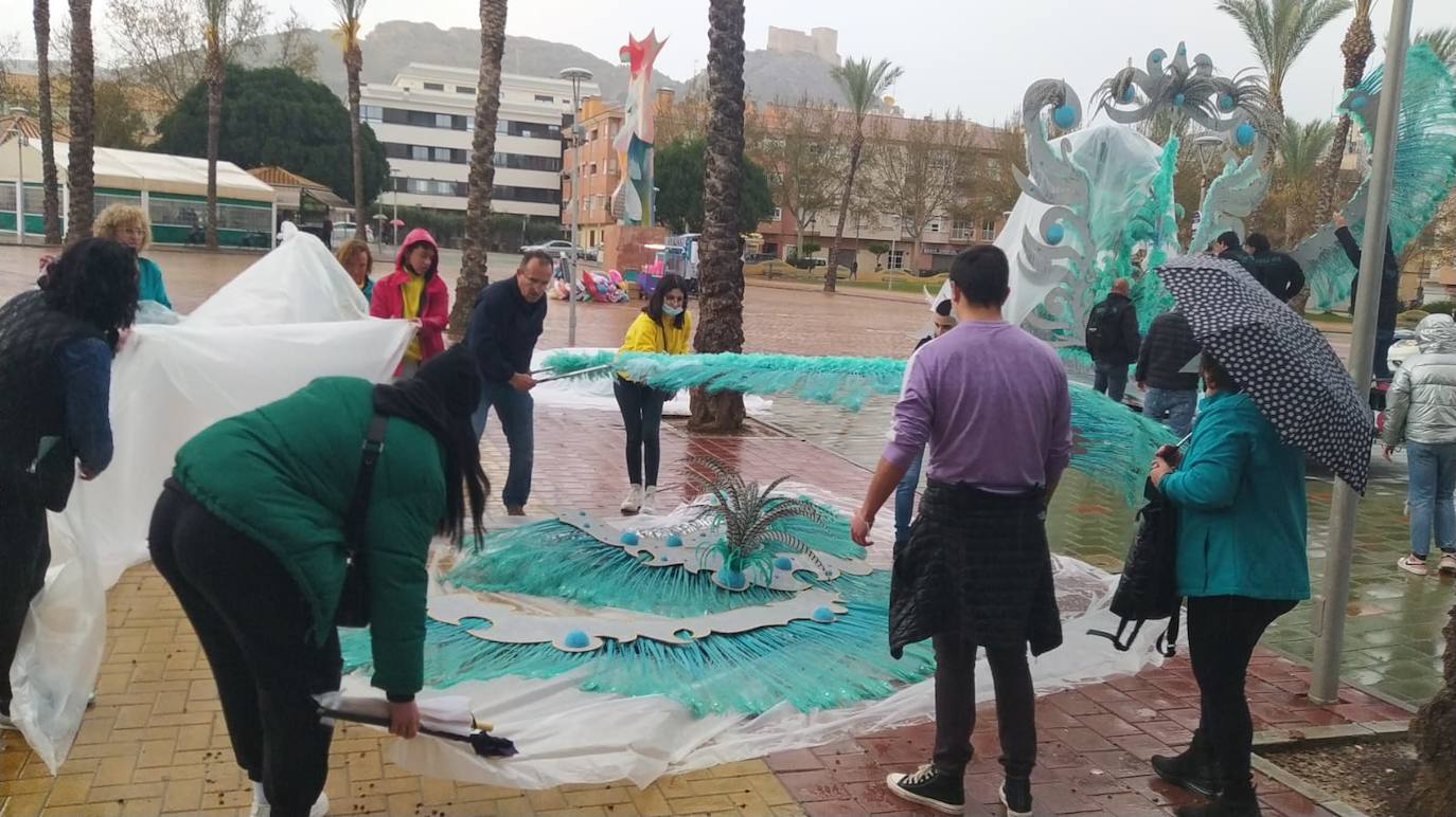 Fotos: La lluvia frustra el desfile de carnaval de Mula
