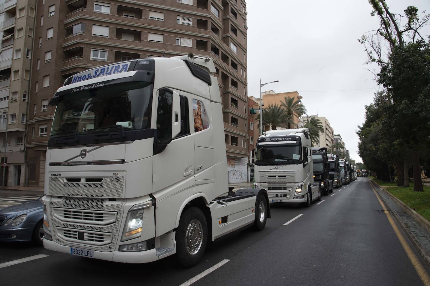 Fotos: Centenares de camioneros colapsan las calles de Cartagena, en imágenes