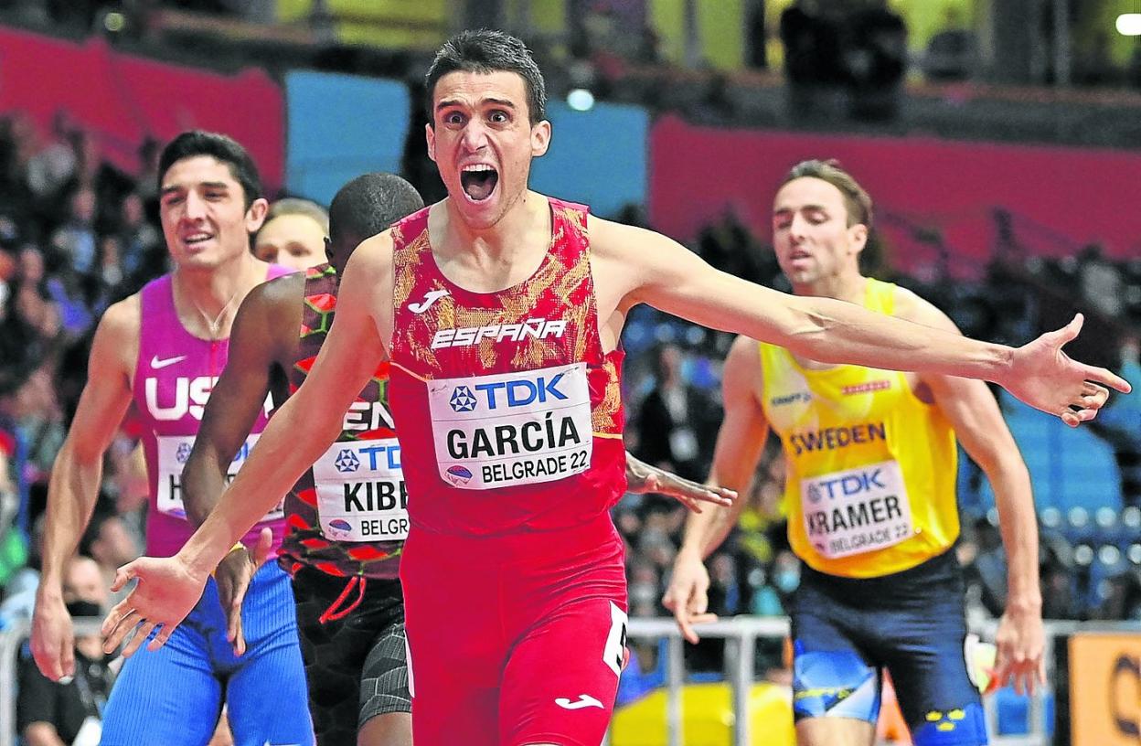 Mariano García entra eufórico en la meta del Mundial de Belgrado, el pasado sábado. 