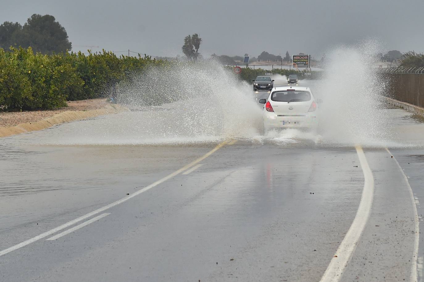 Fotos: La lluvia provoca desprendimientos, caminos inundados y carreteras cortadas en varios puntos de la Región