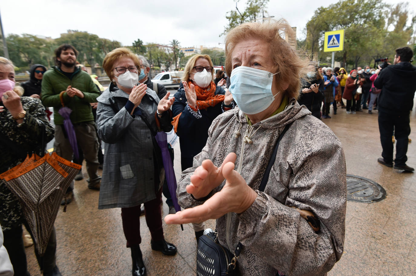Fotos: Arranca el juicio contra los jóvenes acusados de causar daños en las vías del tren a su paso por Murcia