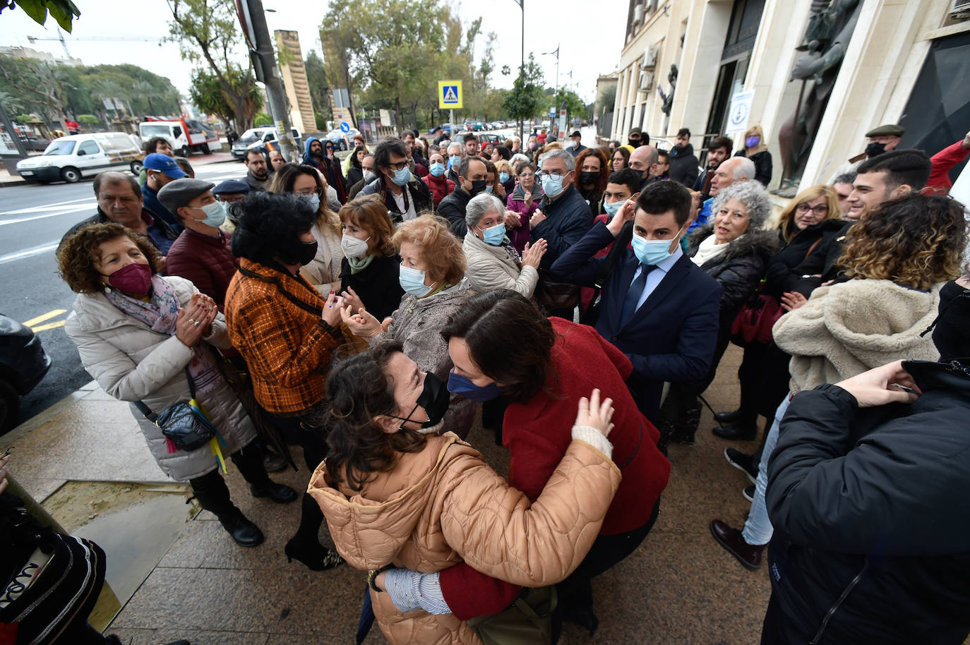 Fotos: Arranca el juicio contra los jóvenes acusados de causar daños en las vías del tren a su paso por Murcia