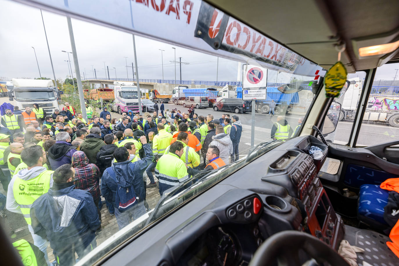 Fotos: Miras respalda a los transportistas y pide bajar el precio del combustible