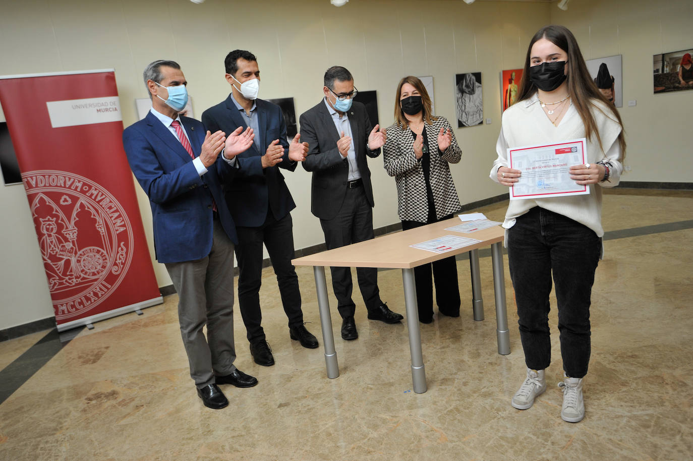 Fotos: Veinticinco alumnas de la UMU reciben las becas &#039;Piedad de la Cierva&#039;