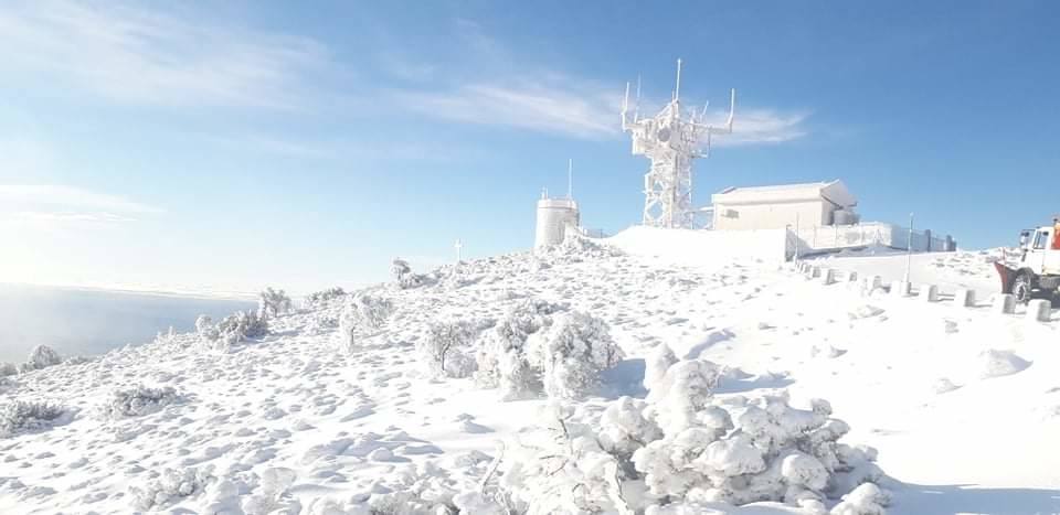 Fotos: Sierra Espuña amanece teñida de blanco tras dos días de nieve