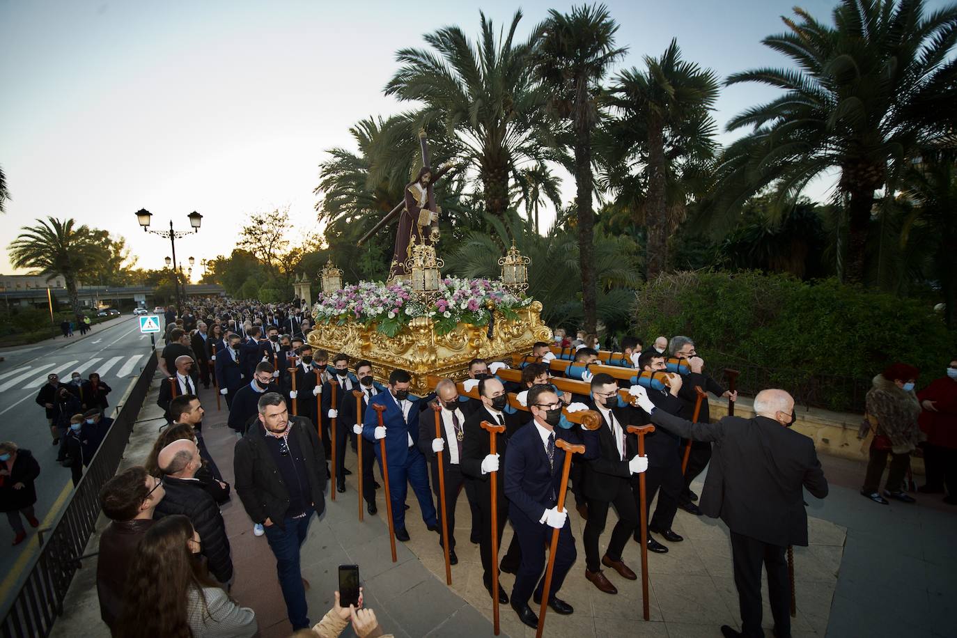 Fotos: La Verónica, en su 25 aniversario, acompaña al Jesús del Gran Poder