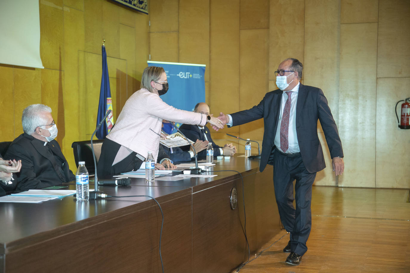Fotos: El Cabildo de las Monas de la Cofradía del Resucitado de Cartagena, en imágenes