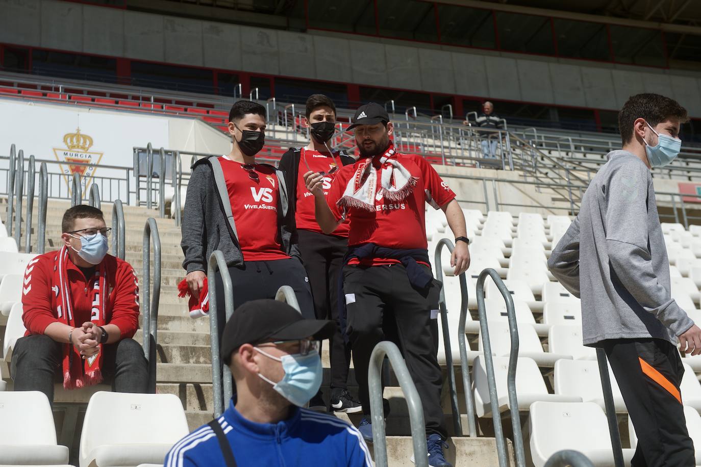 Fotos: El entrenamiento del Real Murcia antes del enfretamiento contra el Hércules, en imágenes