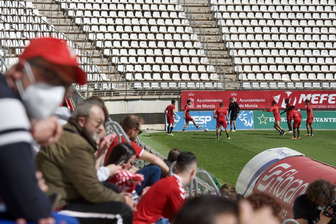 Fotos: El entrenamiento del Real Murcia antes del enfretamiento contra el Hércules, en imágenes