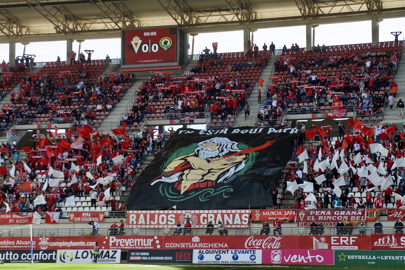 Fotos: Búscate en el Enrique Roca en el empate del Real Murcia frente al Hércules