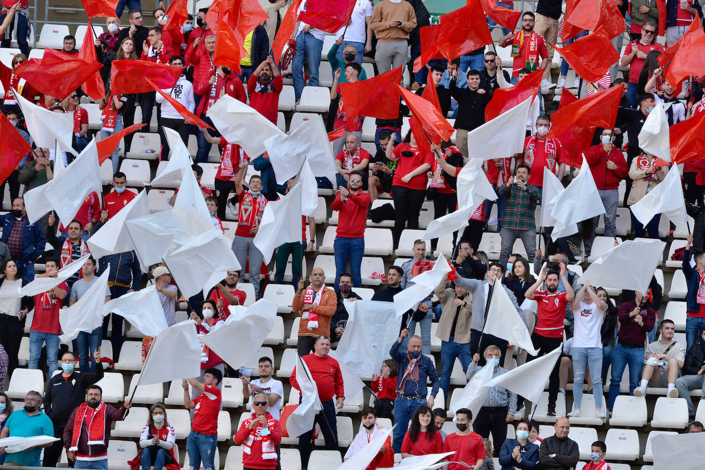 Fotos: Búscate en el Enrique Roca en el empate del Real Murcia frente al Hércules