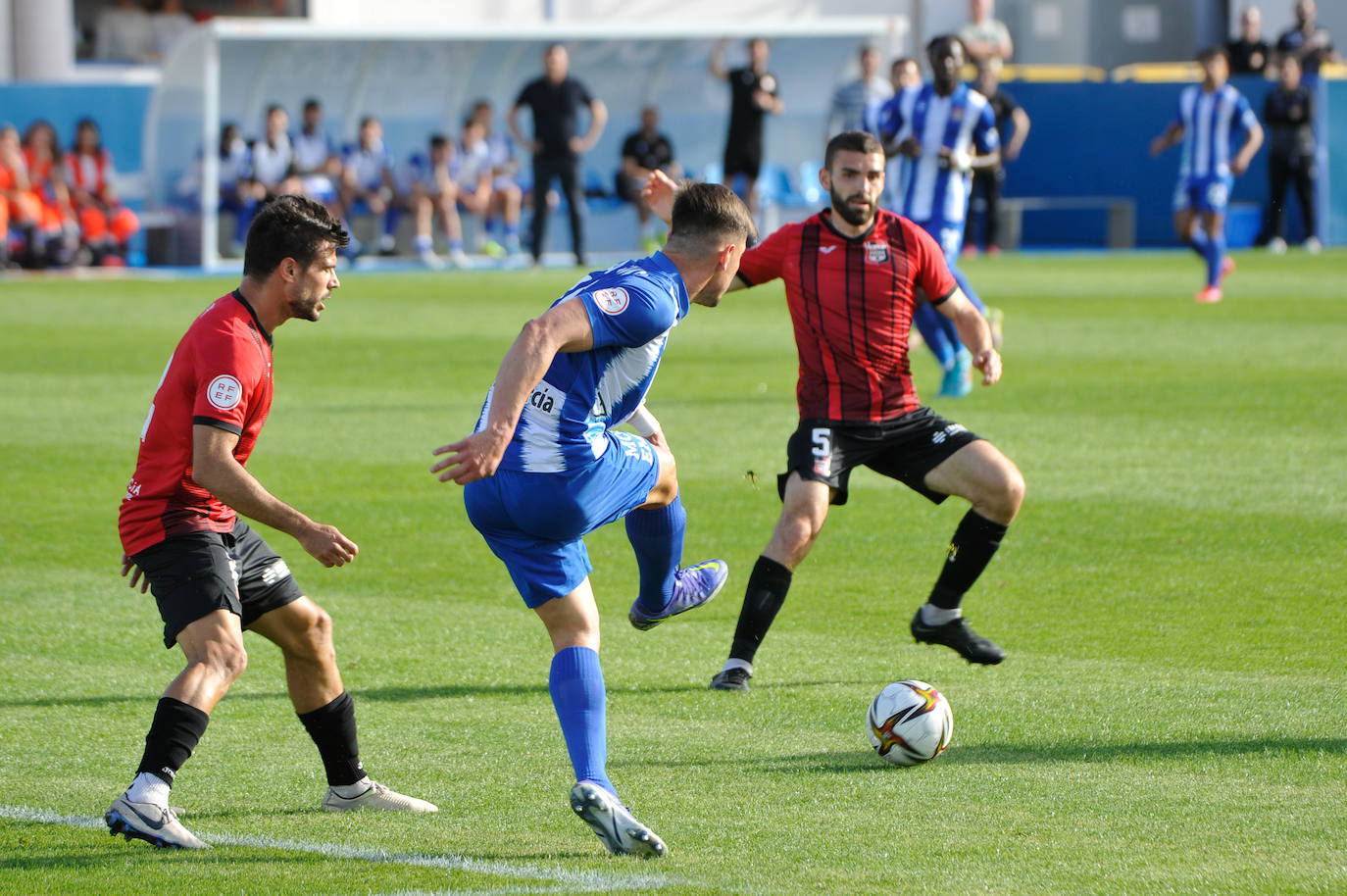 Fotos: El Águilas sale del infierno (Águilas 2, La Nucía 0)
