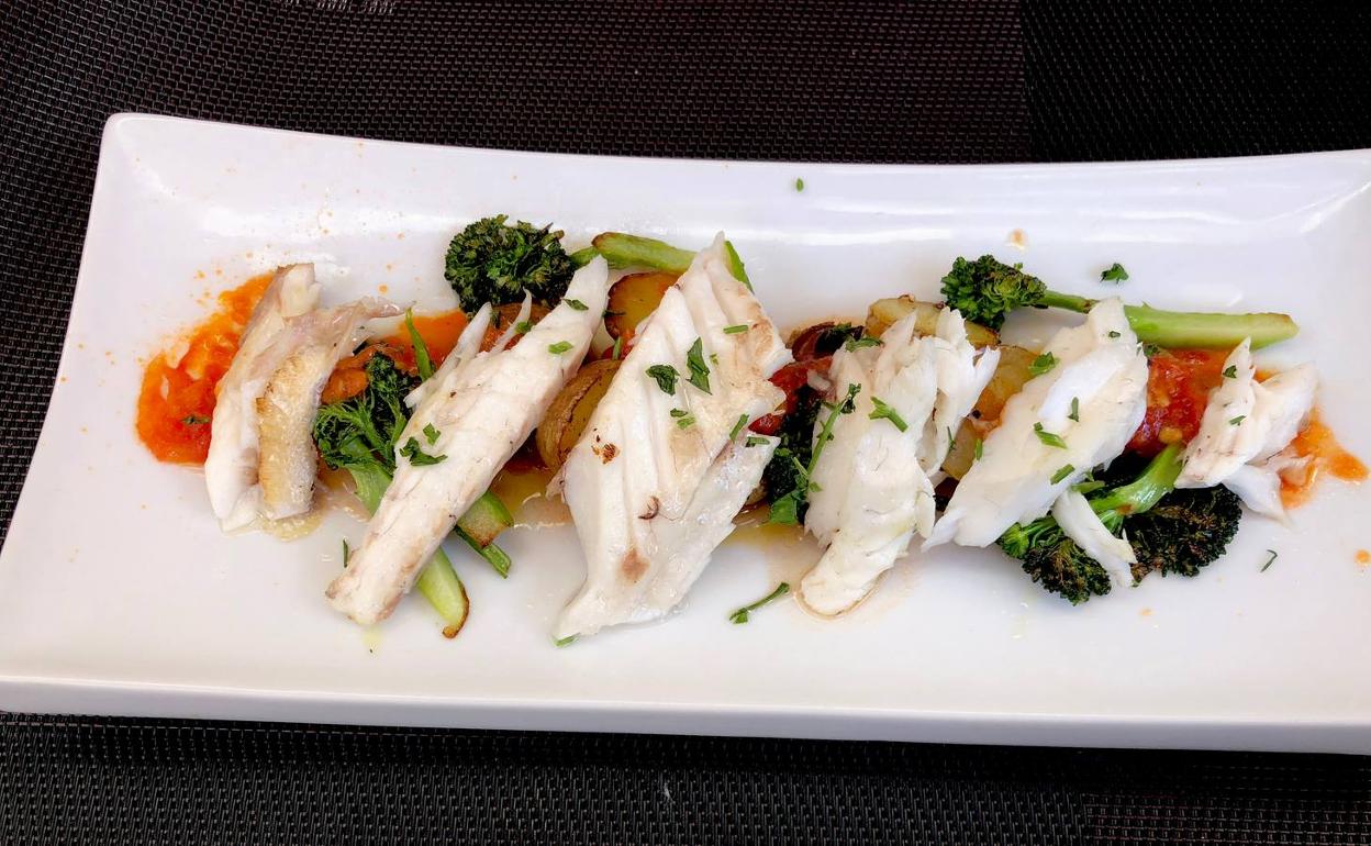 Lubina sobre cama vegetal