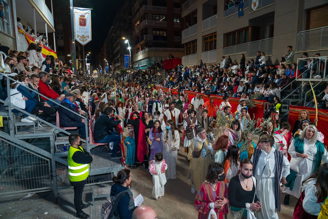 Fotos: El pueblo hebreo llena de júbilo la carrera en la noche del Domingo de Ramos en Lorca