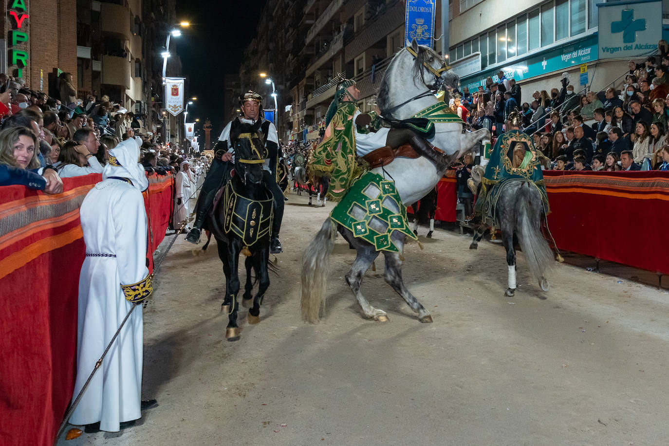 Fotos: El pueblo hebreo llena de júbilo la carrera en la noche del Domingo de Ramos en Lorca