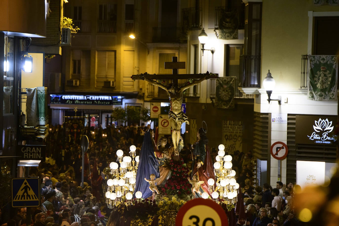 Fotos: El Perdón recorre las calles de Murcia en la procesión del Lunes Santo