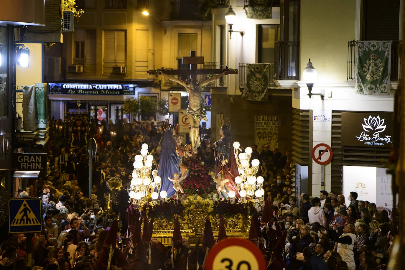 Fotos: El Perdón recorre las calles de Murcia en la procesión del Lunes Santo