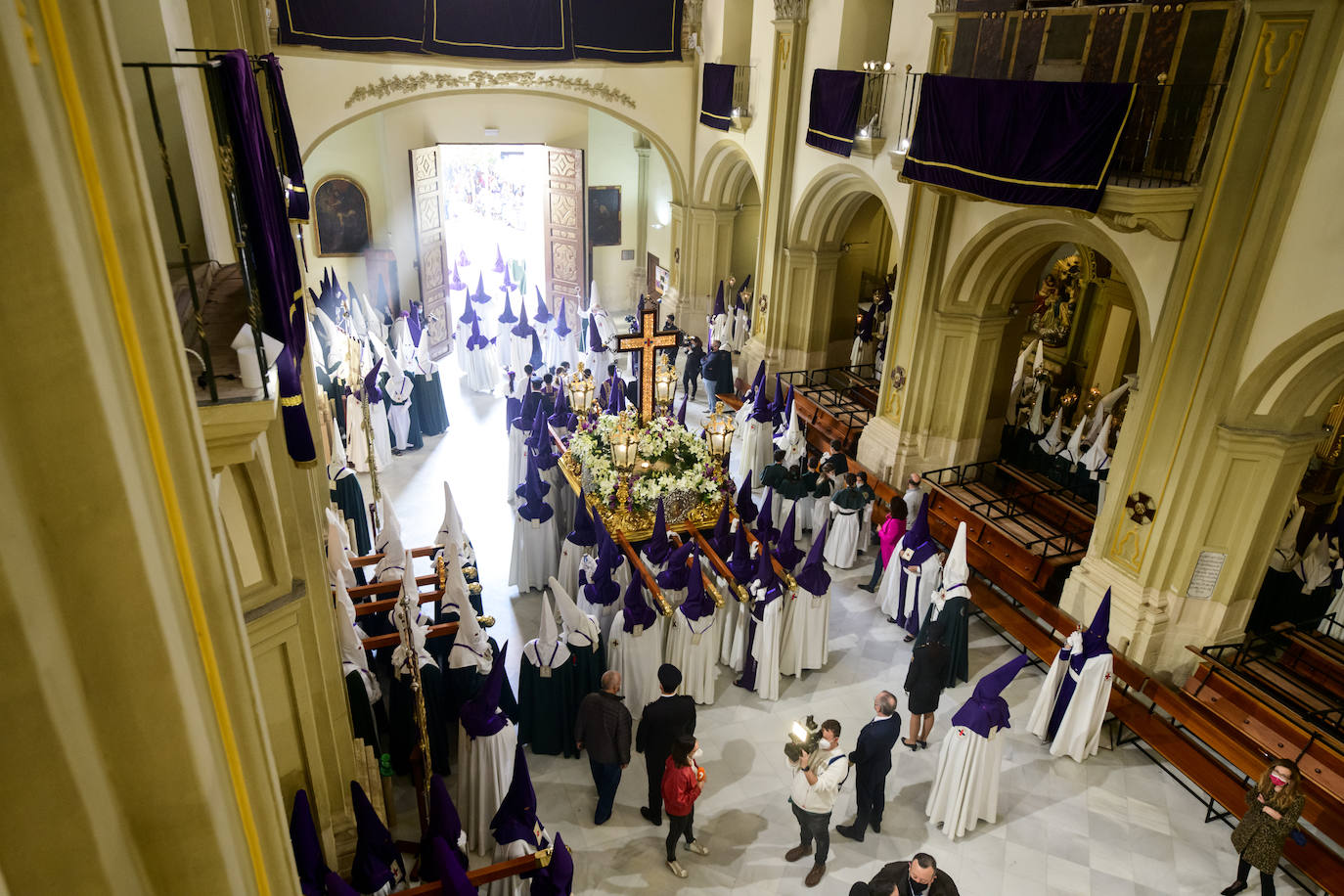 Fotos: La procesión del Rescate de Martes Santo, en imágenes