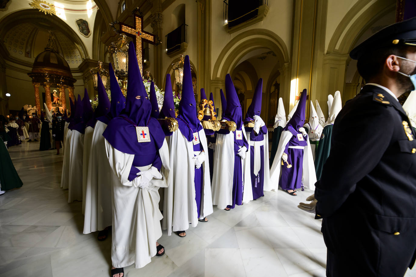 Fotos: La procesión del Rescate de Martes Santo, en imágenes