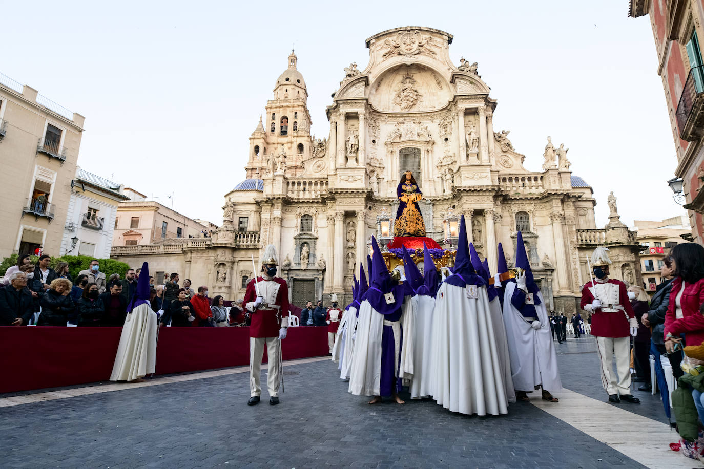 Fotos: La procesión del Rescate de Martes Santo, en imágenes