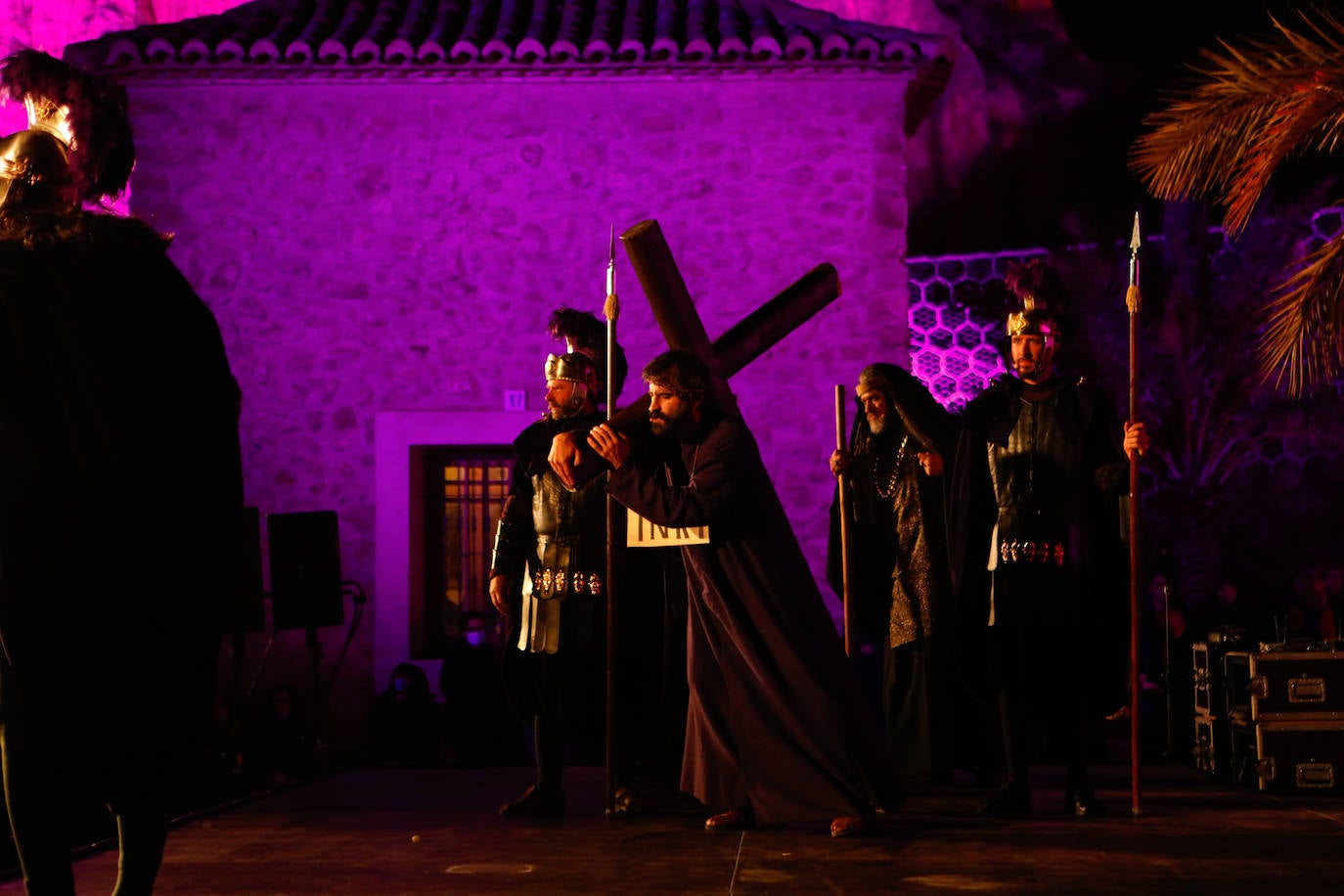 Fotos: Las imágenes del vía crucis del Lunes Santo en Lorca