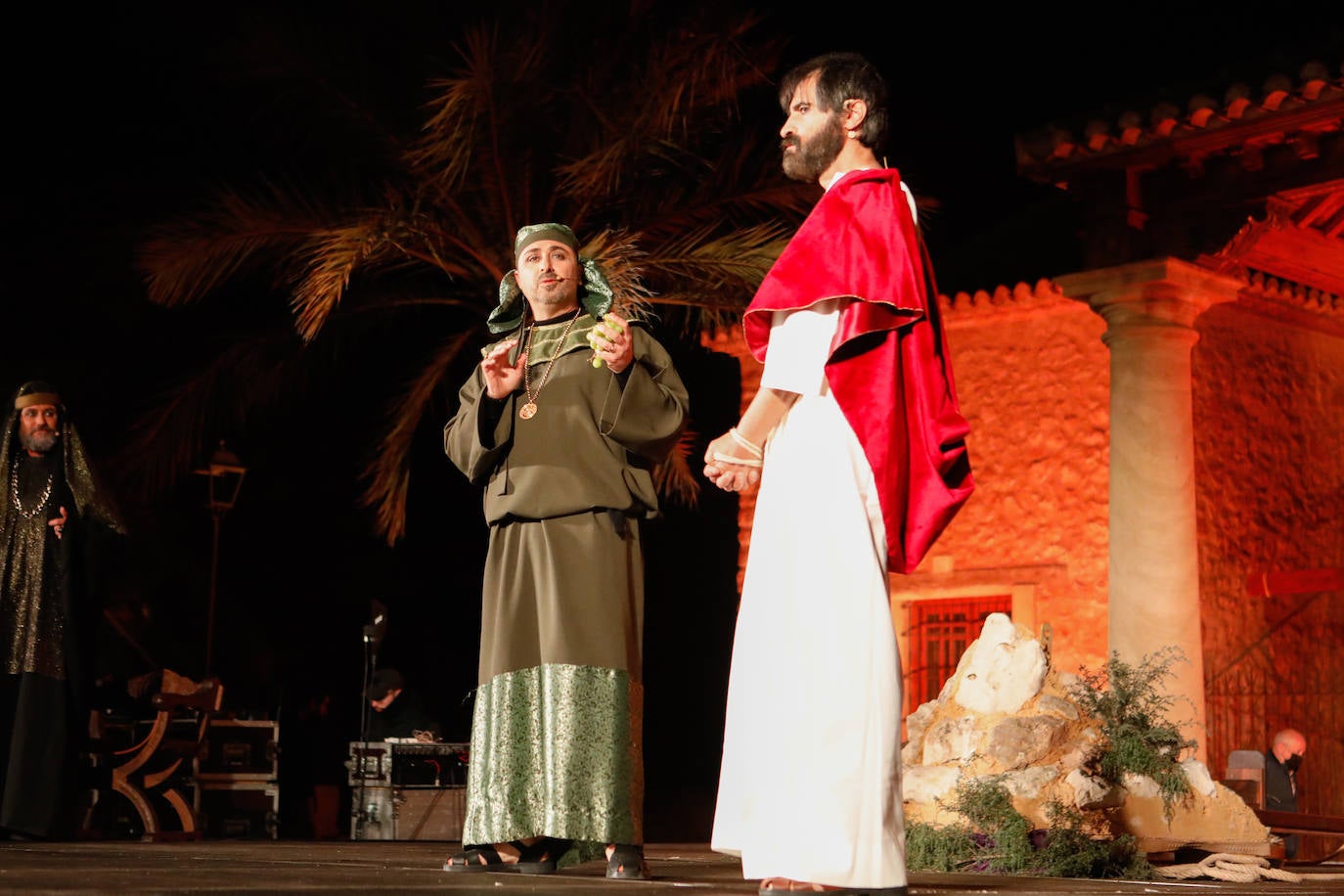 Fotos: Las imágenes del vía crucis del Lunes Santo en Lorca