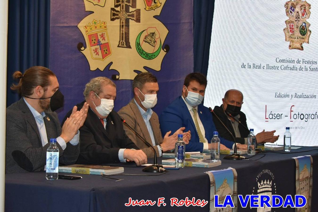 La Casa de Cultura «Emilio Sáez» de Caravaca de la Cruz acogió anoche la presentación de la Revista de Fiestas 2022, que ha sido diseñada por Láser-Fotógrafos. 