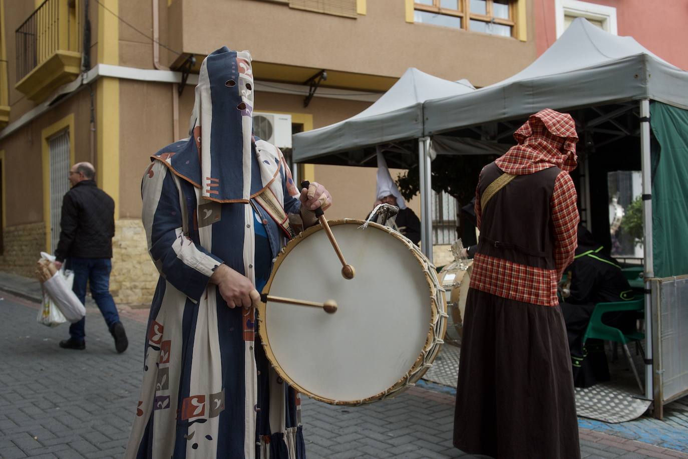 Fotos: Los tambores vuelven a las calles de Moratalla en el Jueves Santo