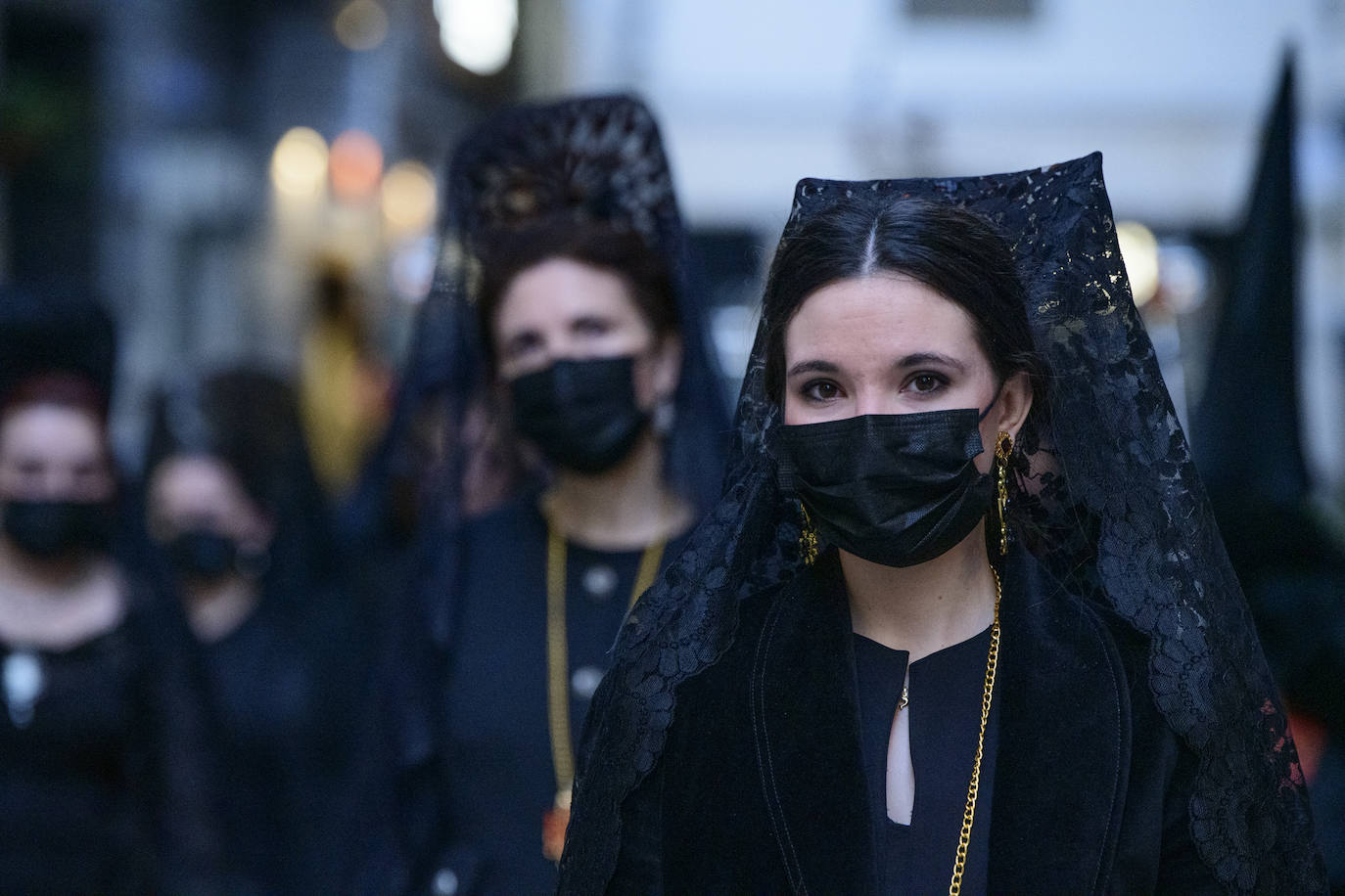 Fotos: Las cofradías de Servitas, el Santo Sepulcro y la Misericordia cierra el Viernes Santo