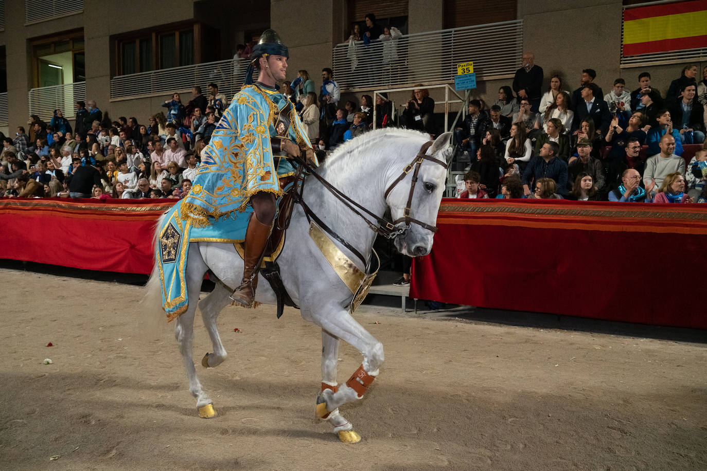 Fotos: Desfile bíblico-pasional del Viernes Santo en Lorca