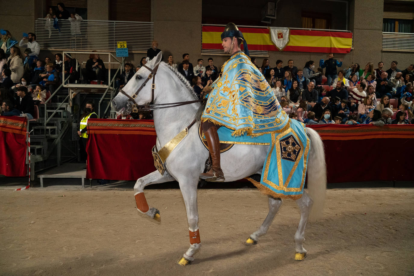 Fotos: Desfile bíblico-pasional del Viernes Santo en Lorca