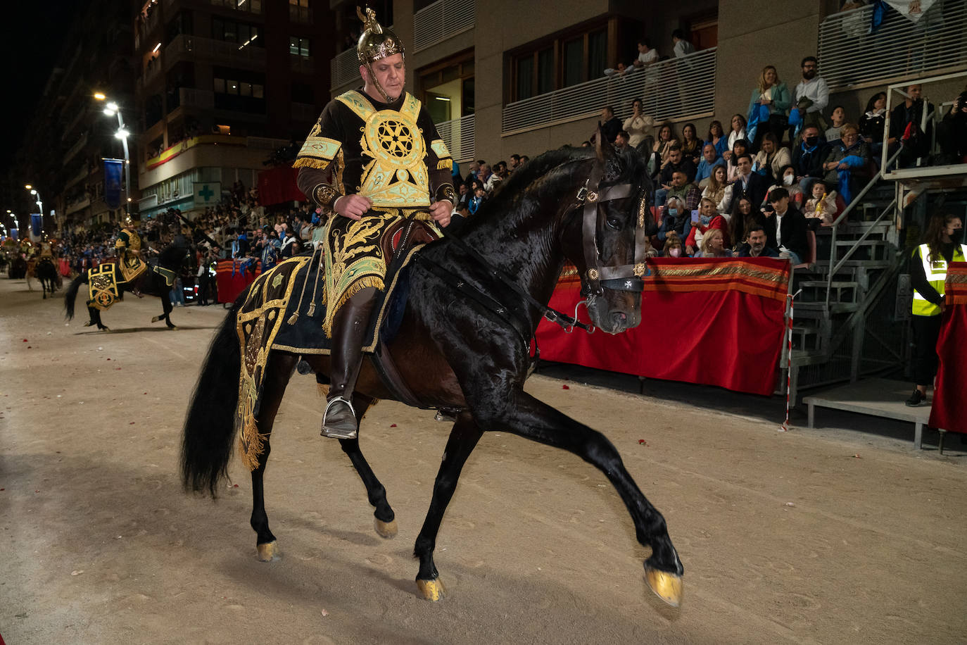 Fotos: Desfile bíblico-pasional del Viernes Santo en Lorca