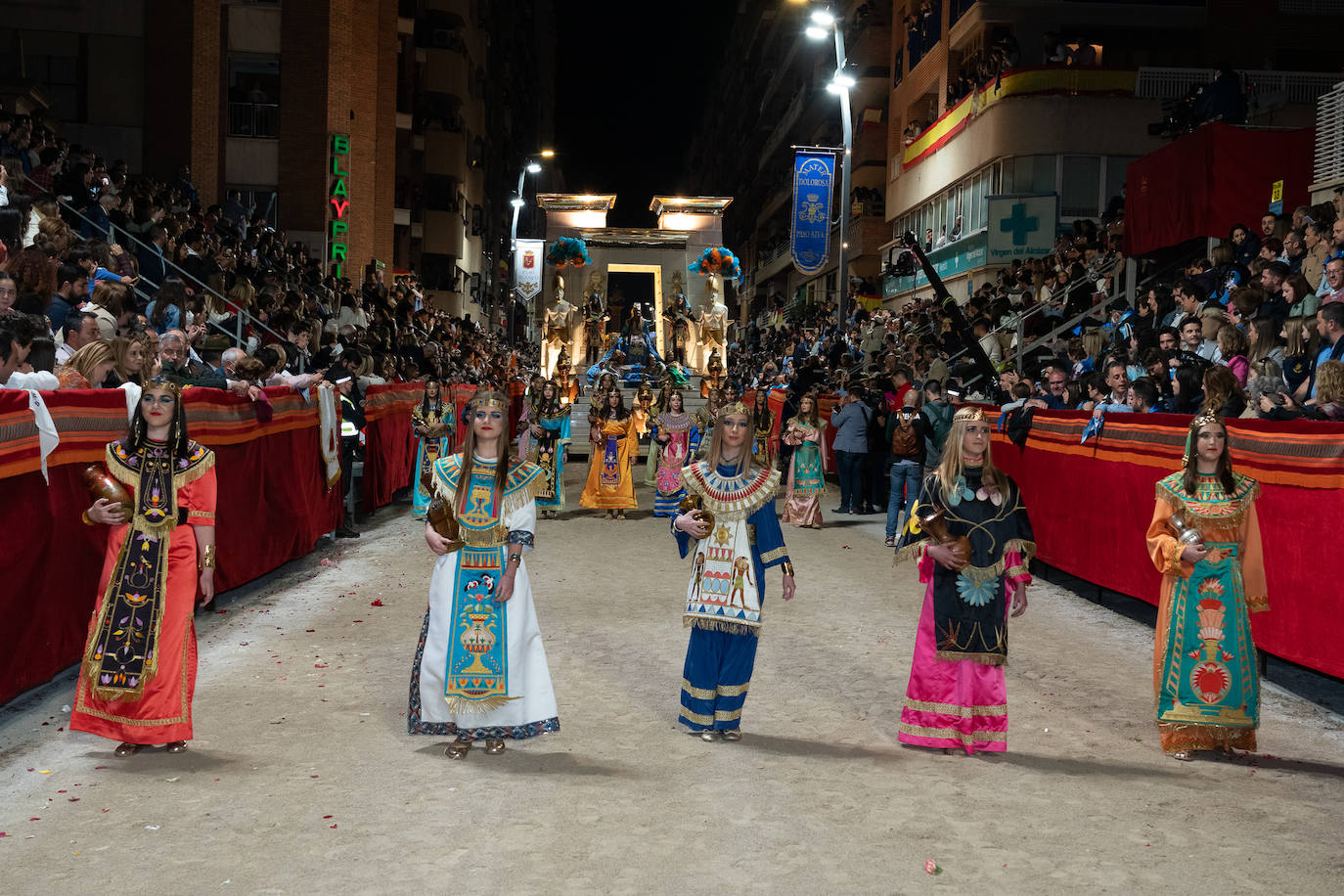 Fotos: Desfile bíblico-pasional del Viernes Santo en Lorca