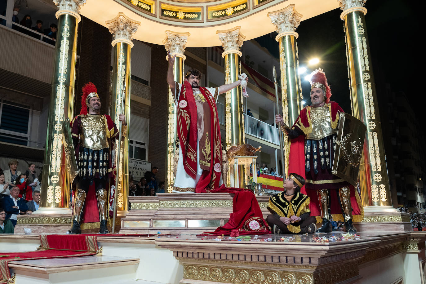 Fotos: Desfile bíblico-pasional del Viernes Santo en Lorca