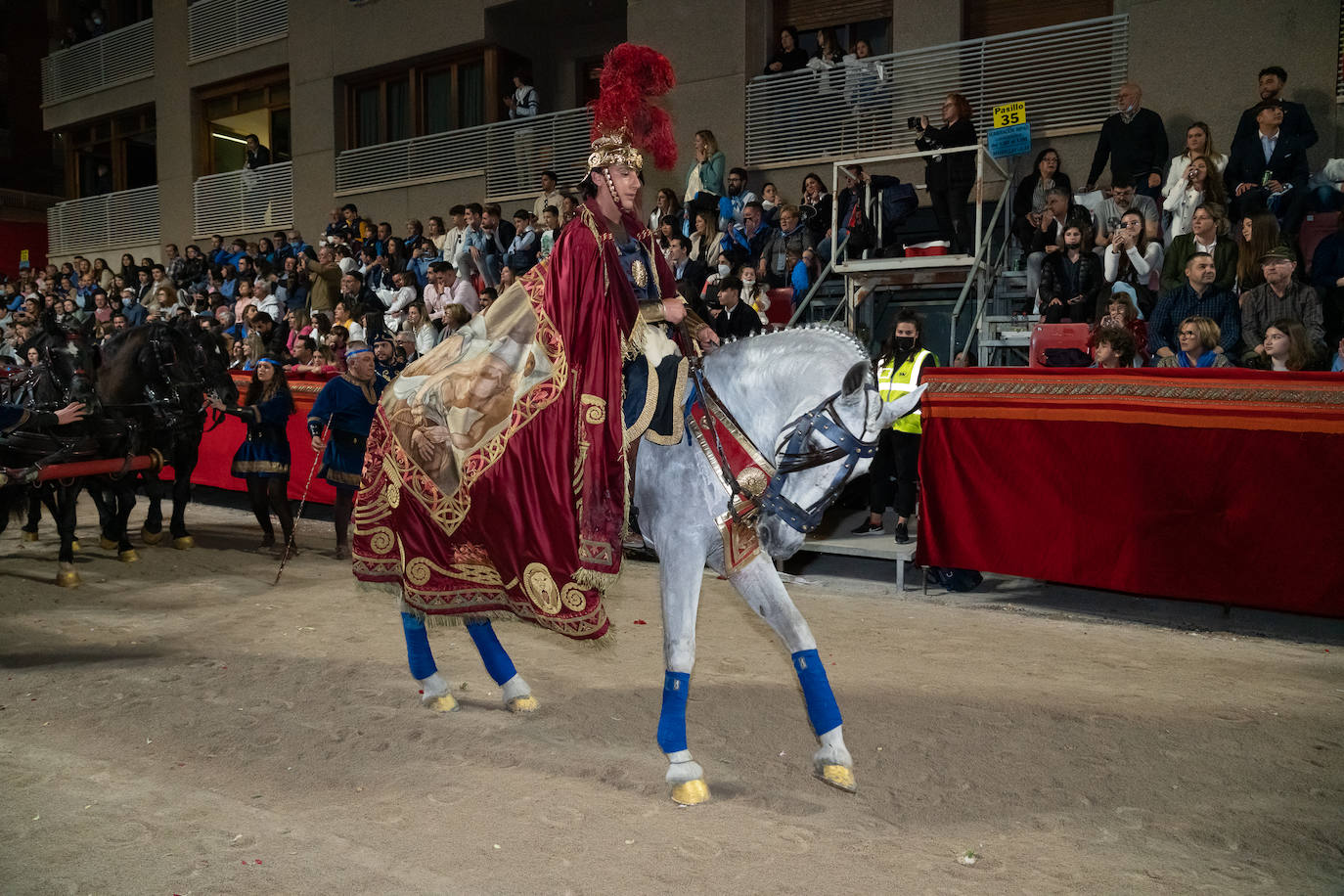 Fotos: Desfile bíblico-pasional del Viernes Santo en Lorca