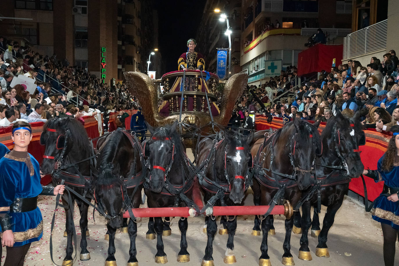 Fotos: Desfile bíblico-pasional del Viernes Santo en Lorca