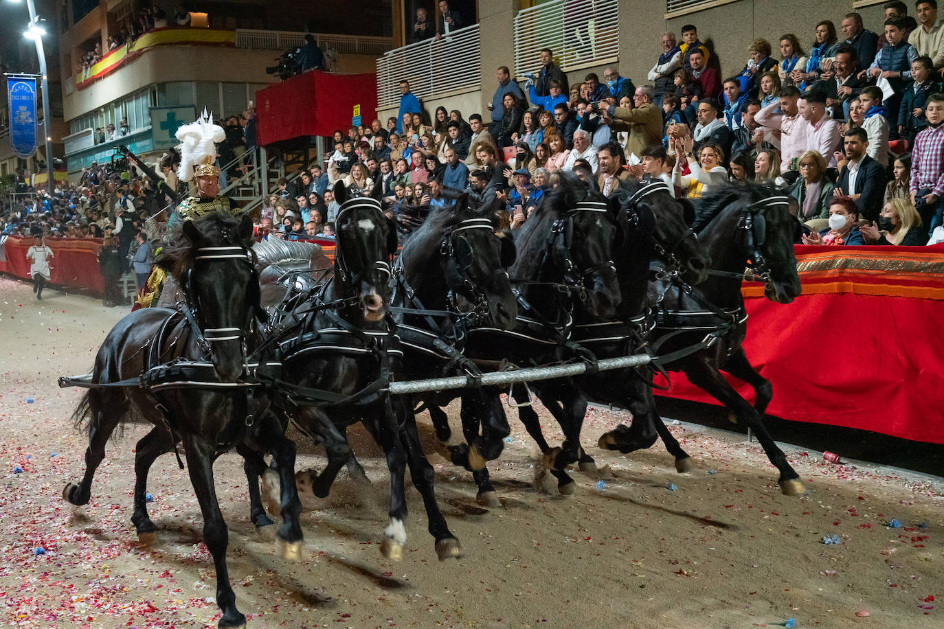 Fotos: Desfile bíblico-pasional del Viernes Santo en Lorca