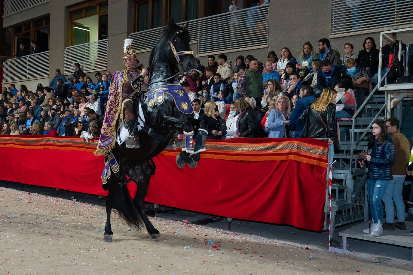 Fotos: Desfile bíblico-pasional del Viernes Santo en Lorca