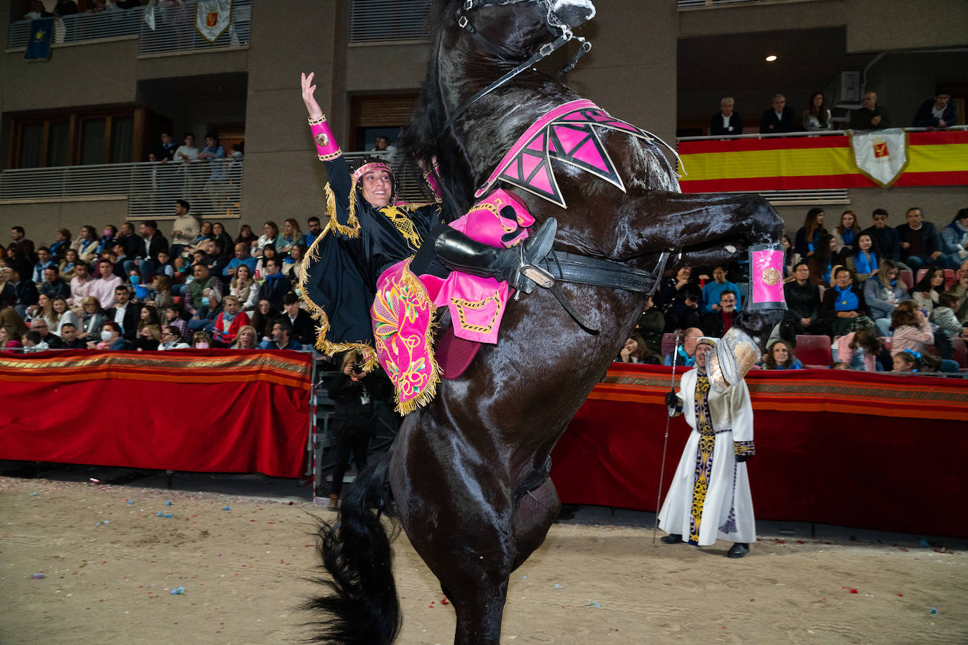 Fotos: Desfile bíblico-pasional del Viernes Santo en Lorca