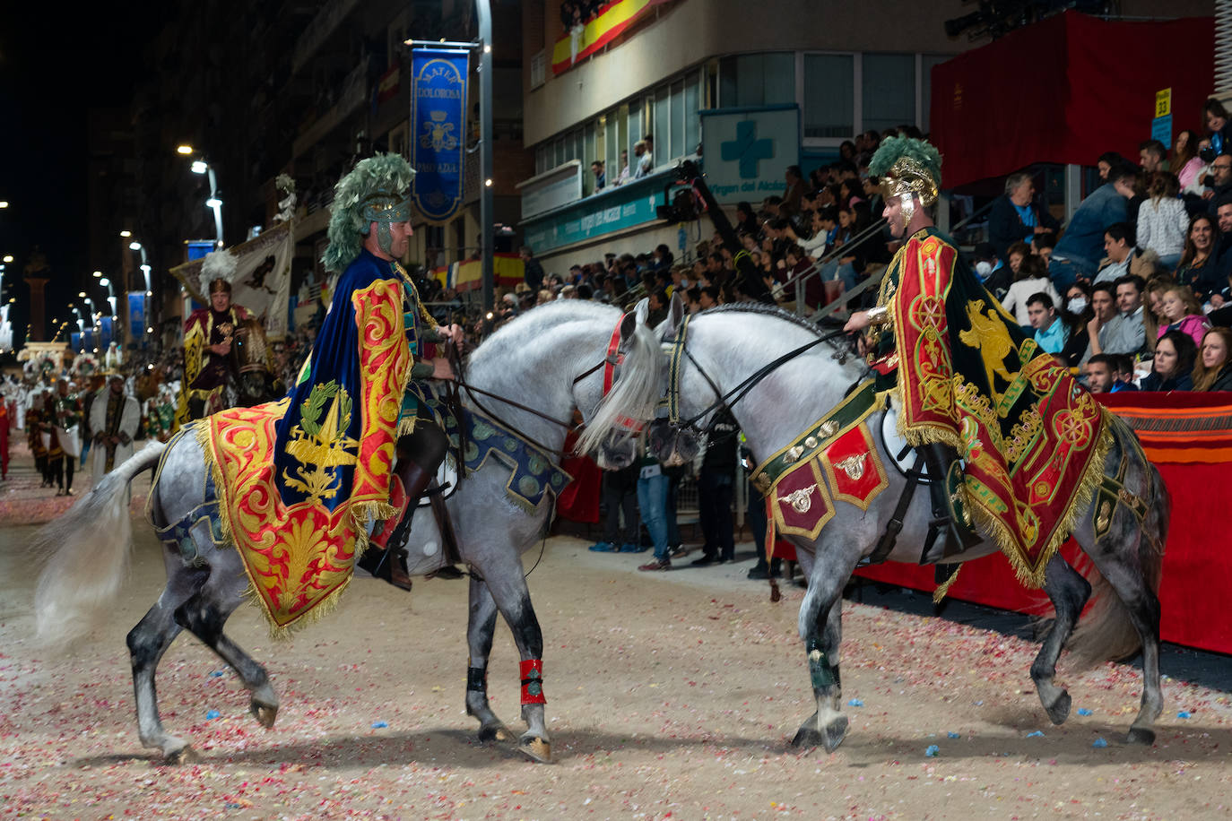 Fotos: Desfile bíblico-pasional del Viernes Santo en Lorca