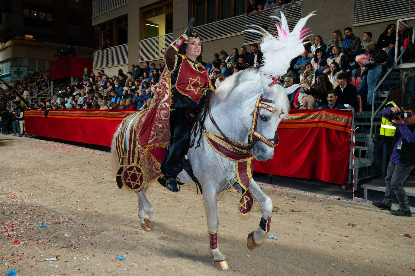 Fotos: Desfile bíblico-pasional del Viernes Santo en Lorca