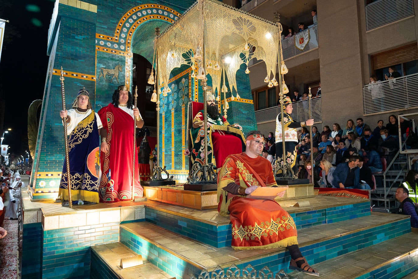 Fotos: Desfile bíblico-pasional del Viernes Santo en Lorca