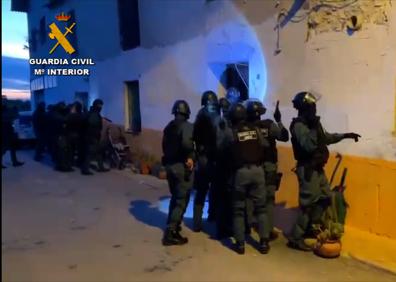 Imagen secundaria 1 - Desmantelado en Murcia un activo punto de venta de drogas dirigido por un clan familiar