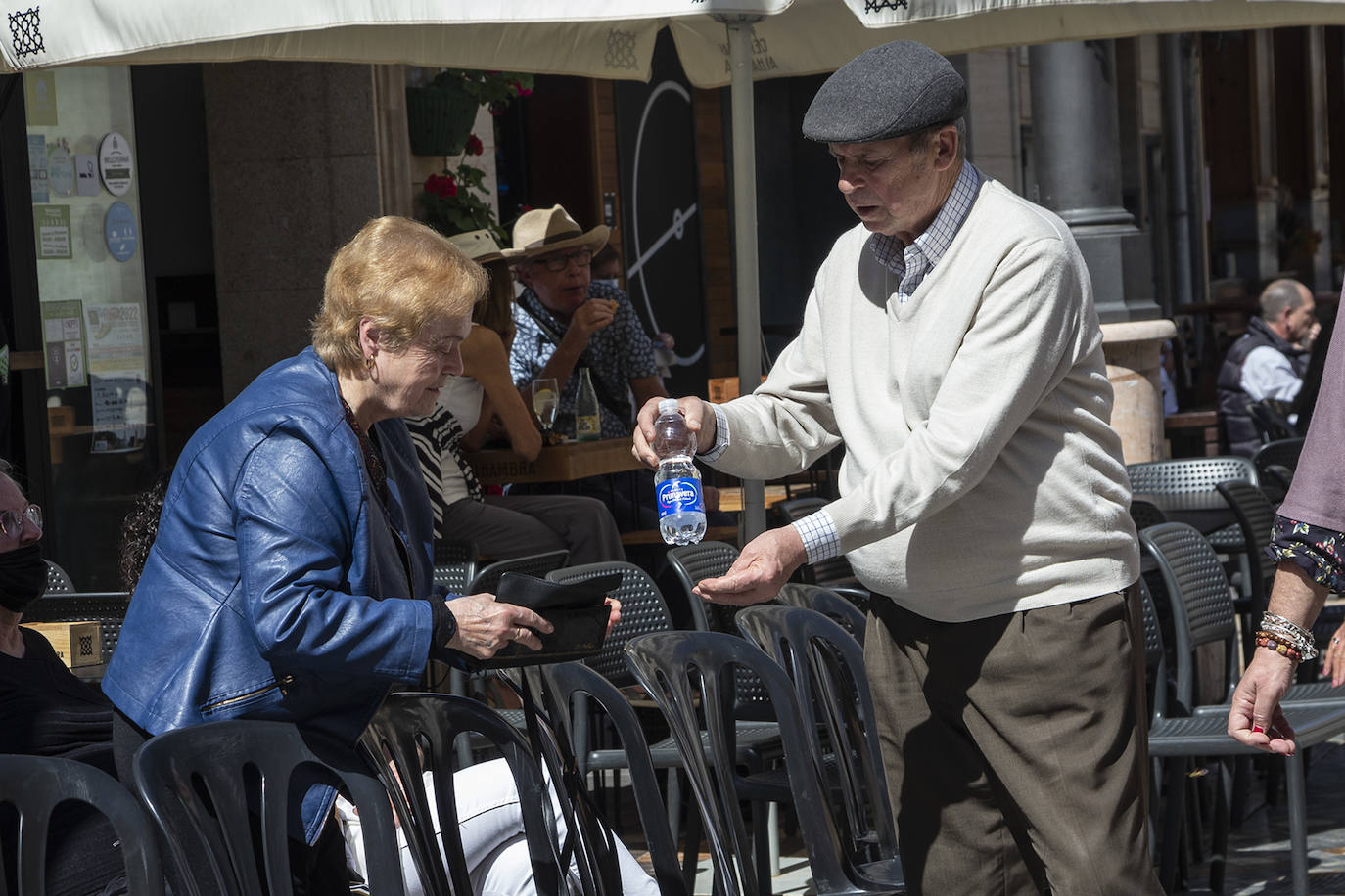 Fotos: La procesión del Resucitado de Cartagena, en imágenes