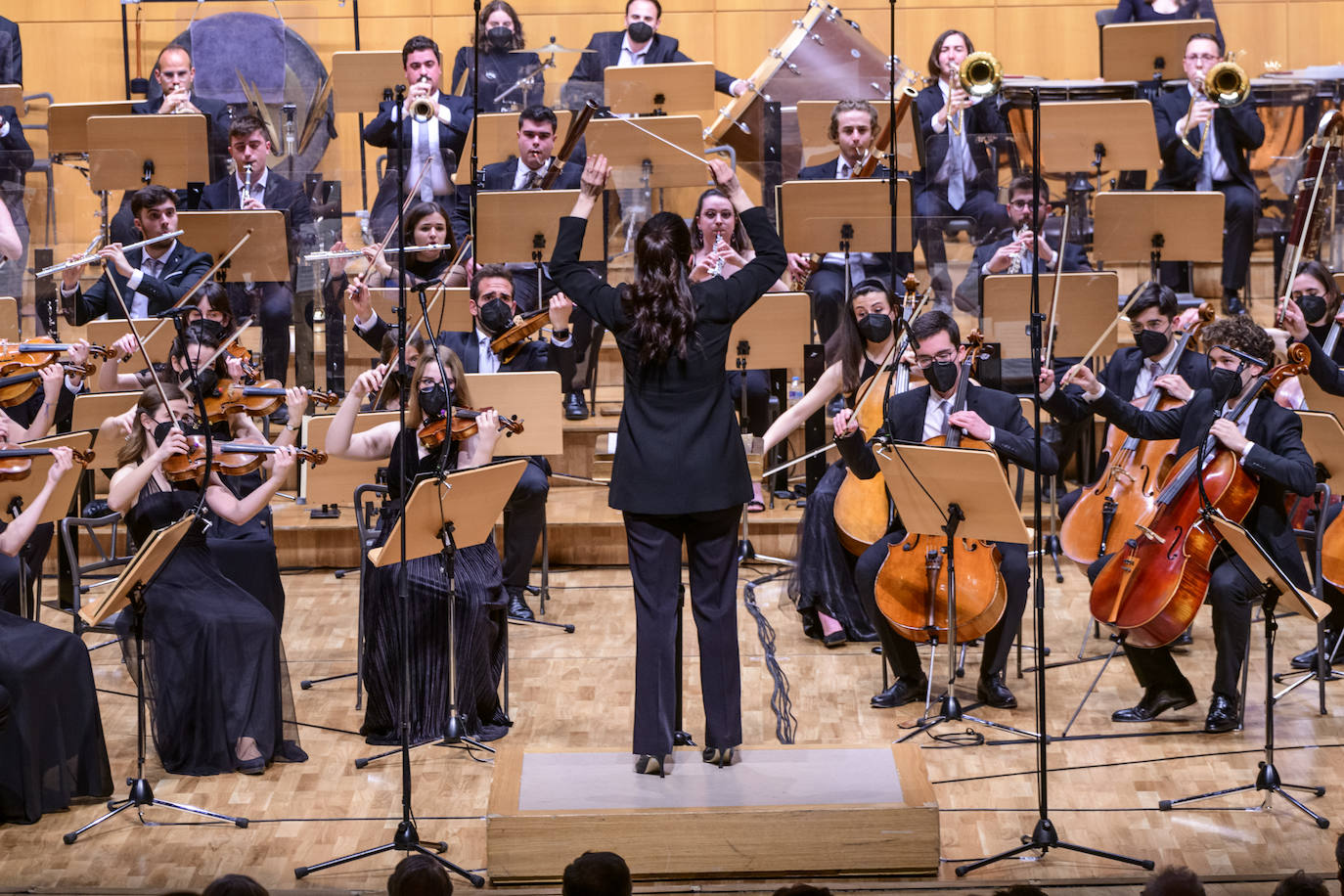 Fotos: Gran ovación a la Orquesta de Jovénes de la Región al interpretar &#039;La gran puerta de Kiev&#039;