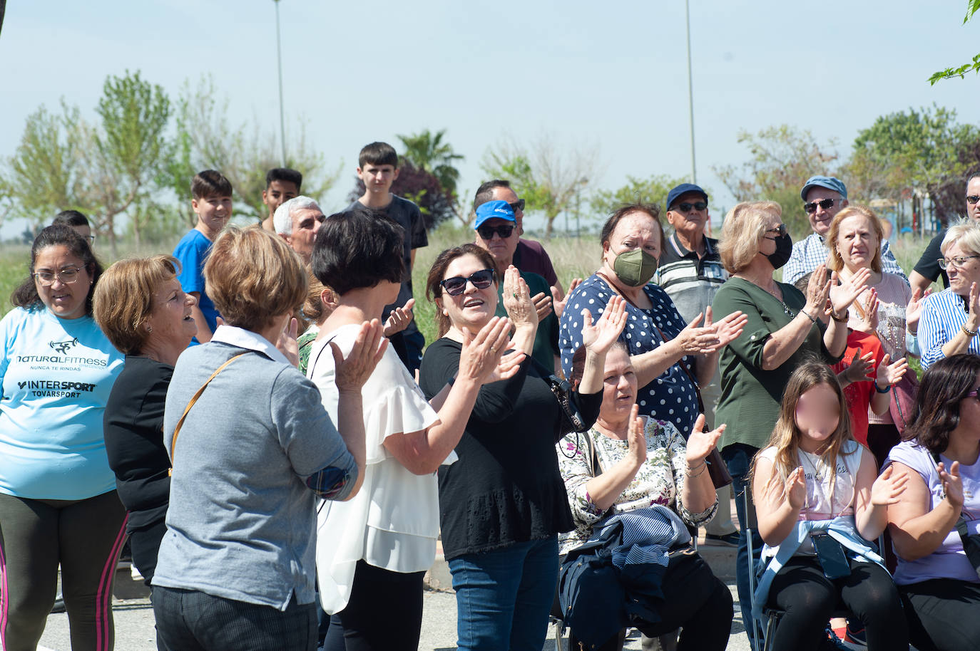 Fotos: Vecinos de Sangonera vigilan un edificio abandonado para evitar que lo okupen