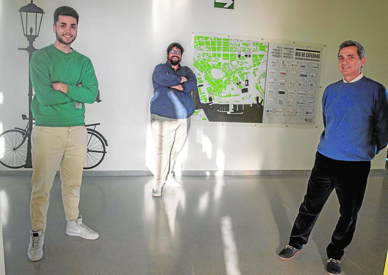 Sergio Pastor, Felipe Segura y Eloy Hontoria, en la sede de la Red de Cátedras de la Universidad Politécnica de Cartagena. 