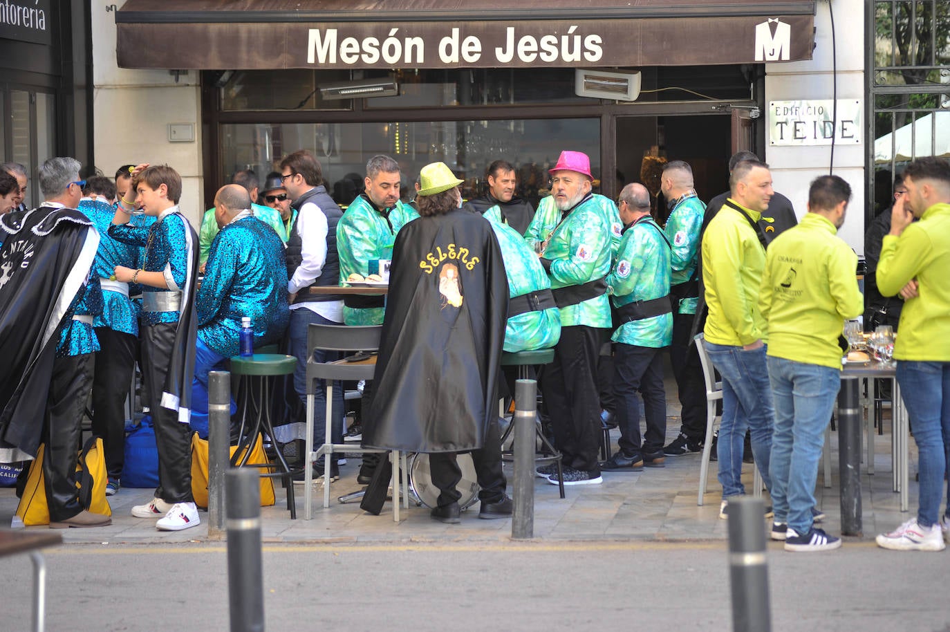 Fotos: El pasacalles de los grupos sardineros, en imágenes