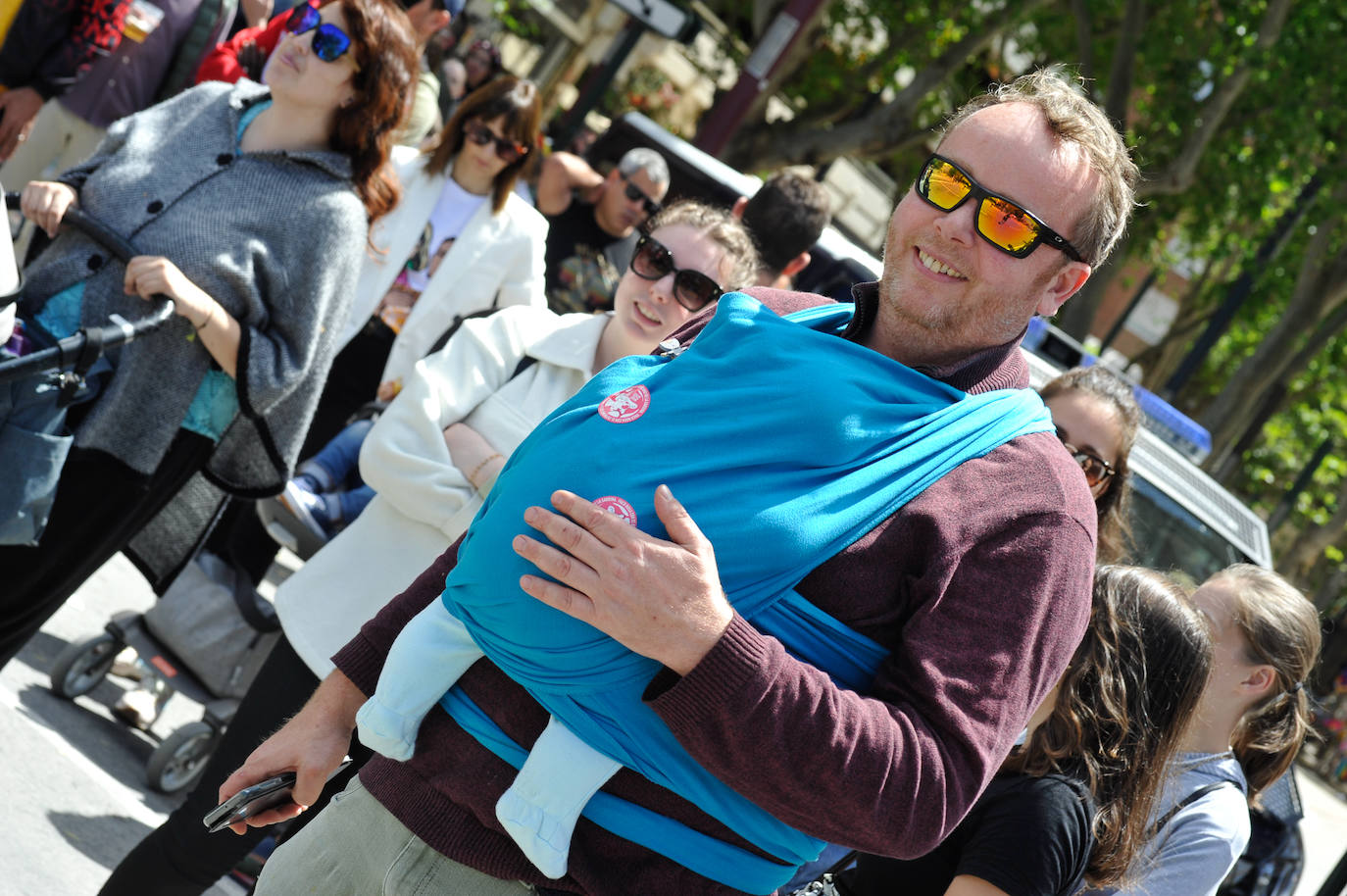 Fotos: El pasacalles de los grupos sardineros, en imágenes